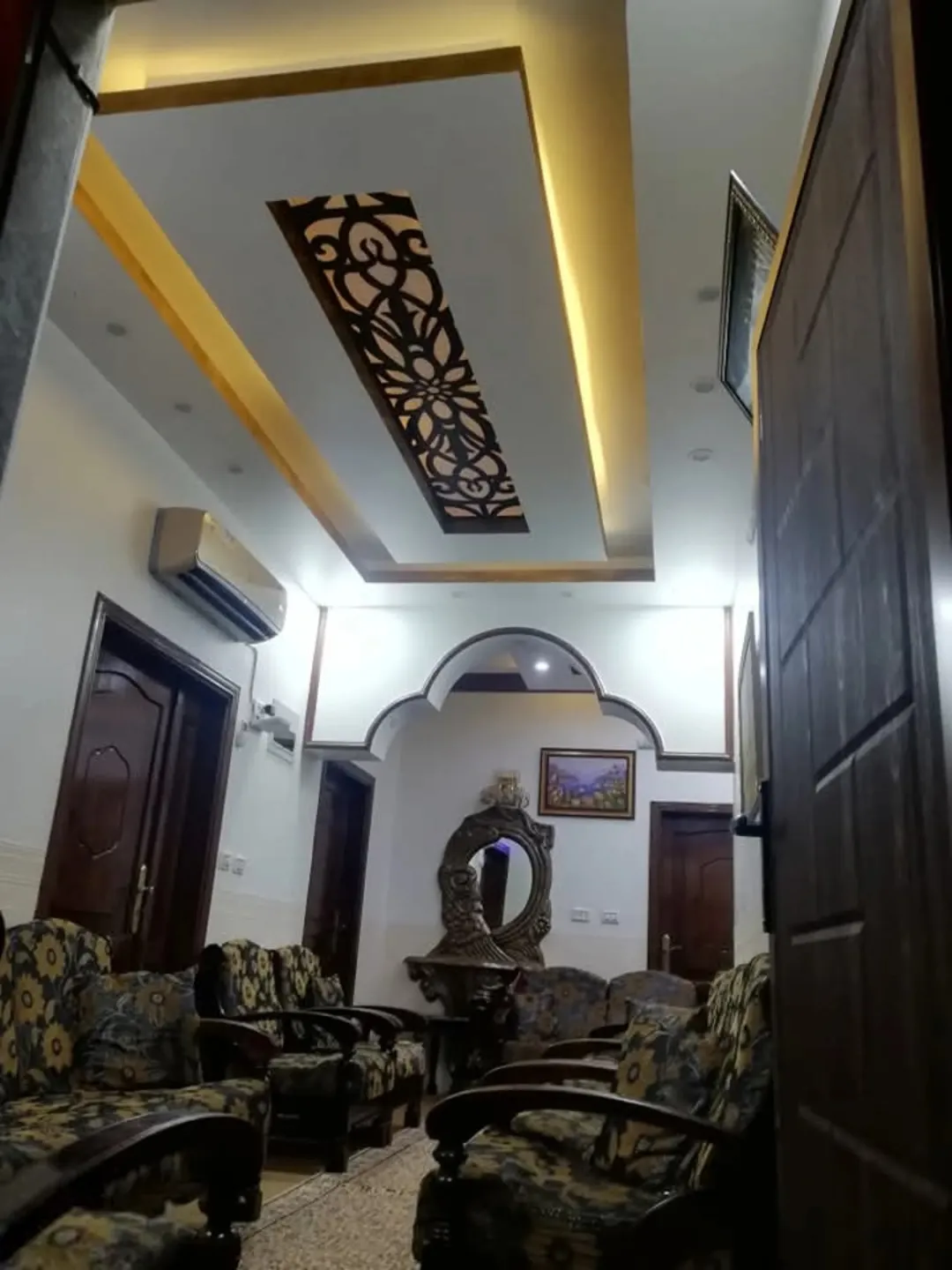 منزل فسيح في موقع استراتيجي بمدينة سموع