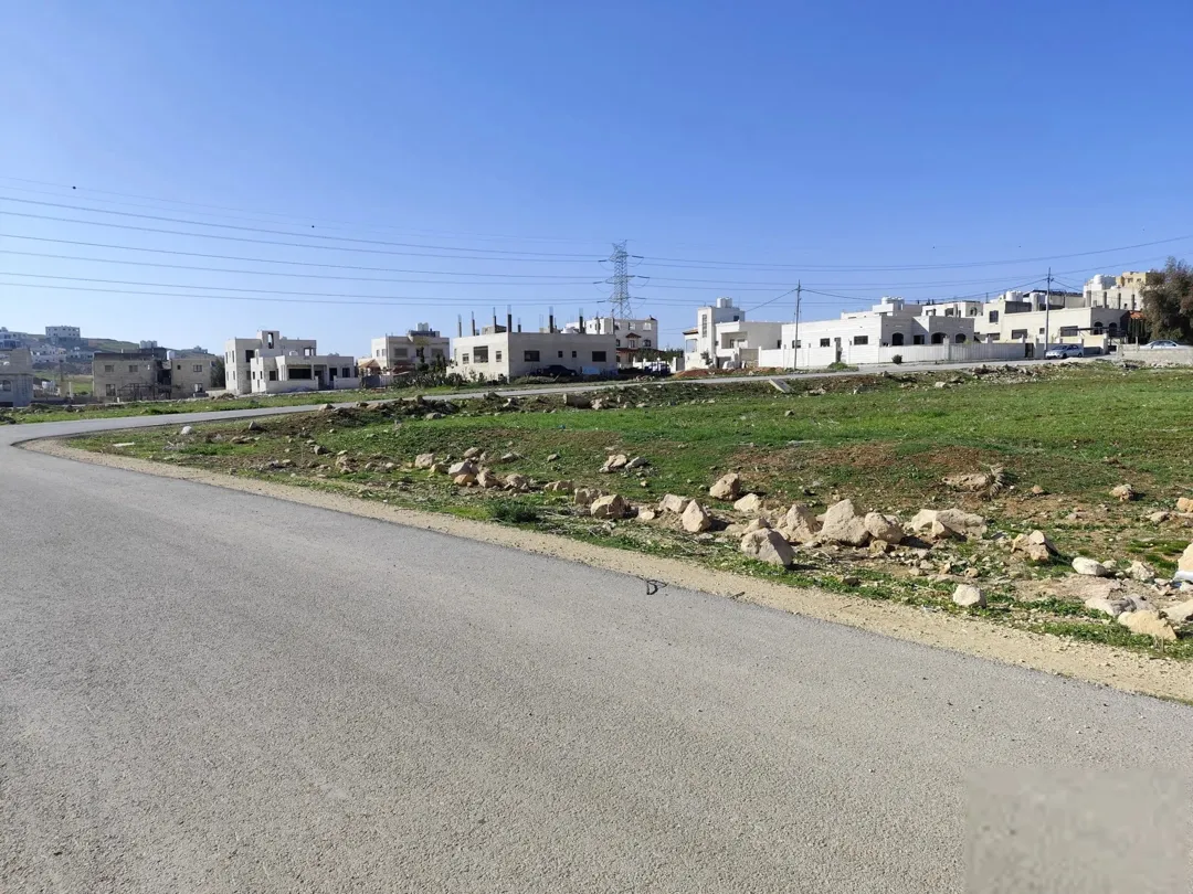 أرض سكنية تنظيم ب للبيع في جاوا بمساحة 752 متر مربع