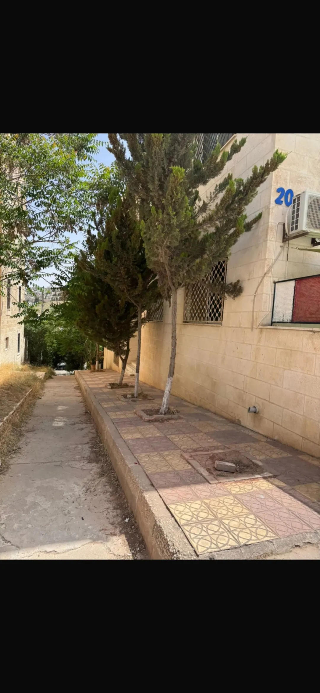 عمارة استثمارية مميزة للبيع في أبو نصير