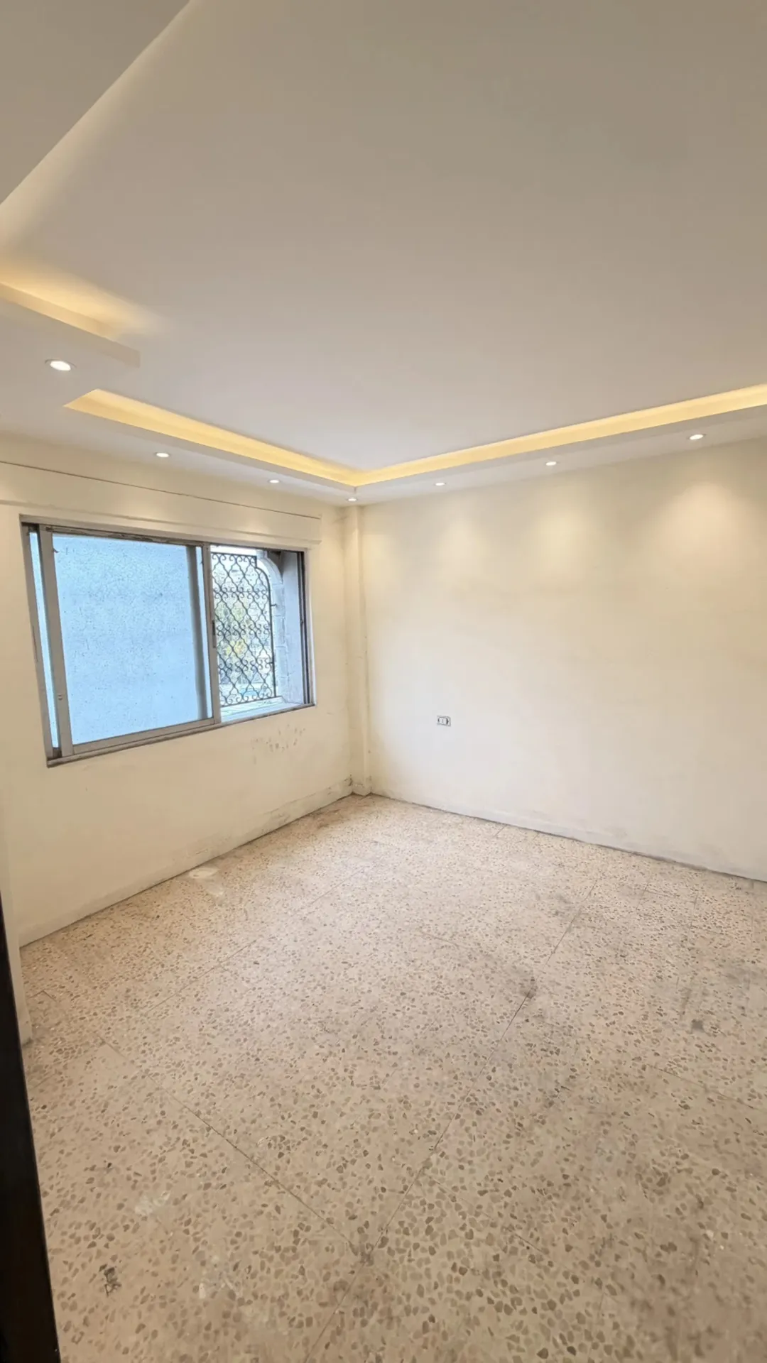 عمارة للبيع سكني مع تجاري مرخص بسعر حرررق