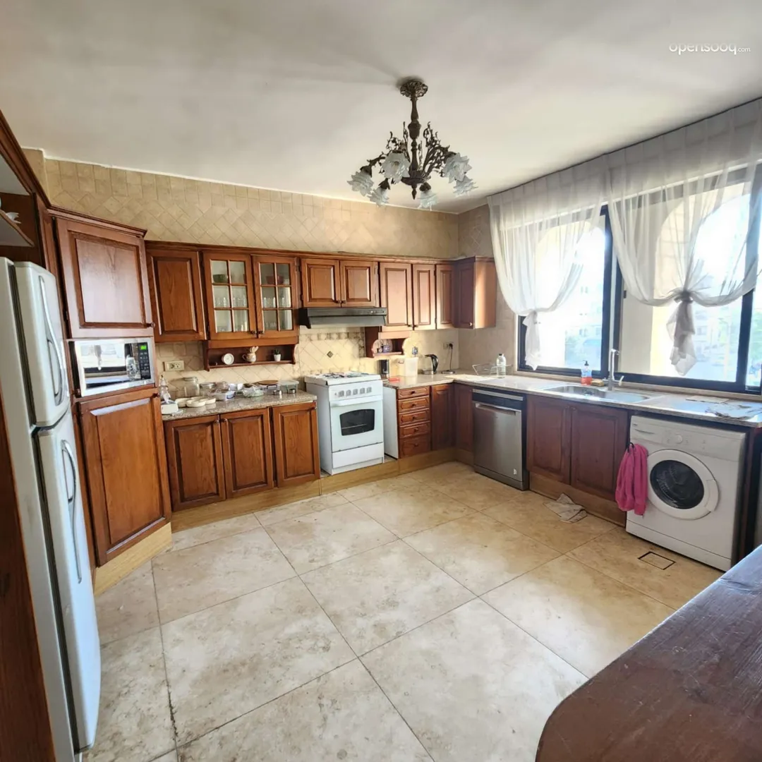 شقة مفروشة ساحرة للإيجار في الصويفية – عمان الاردن | ID 653201