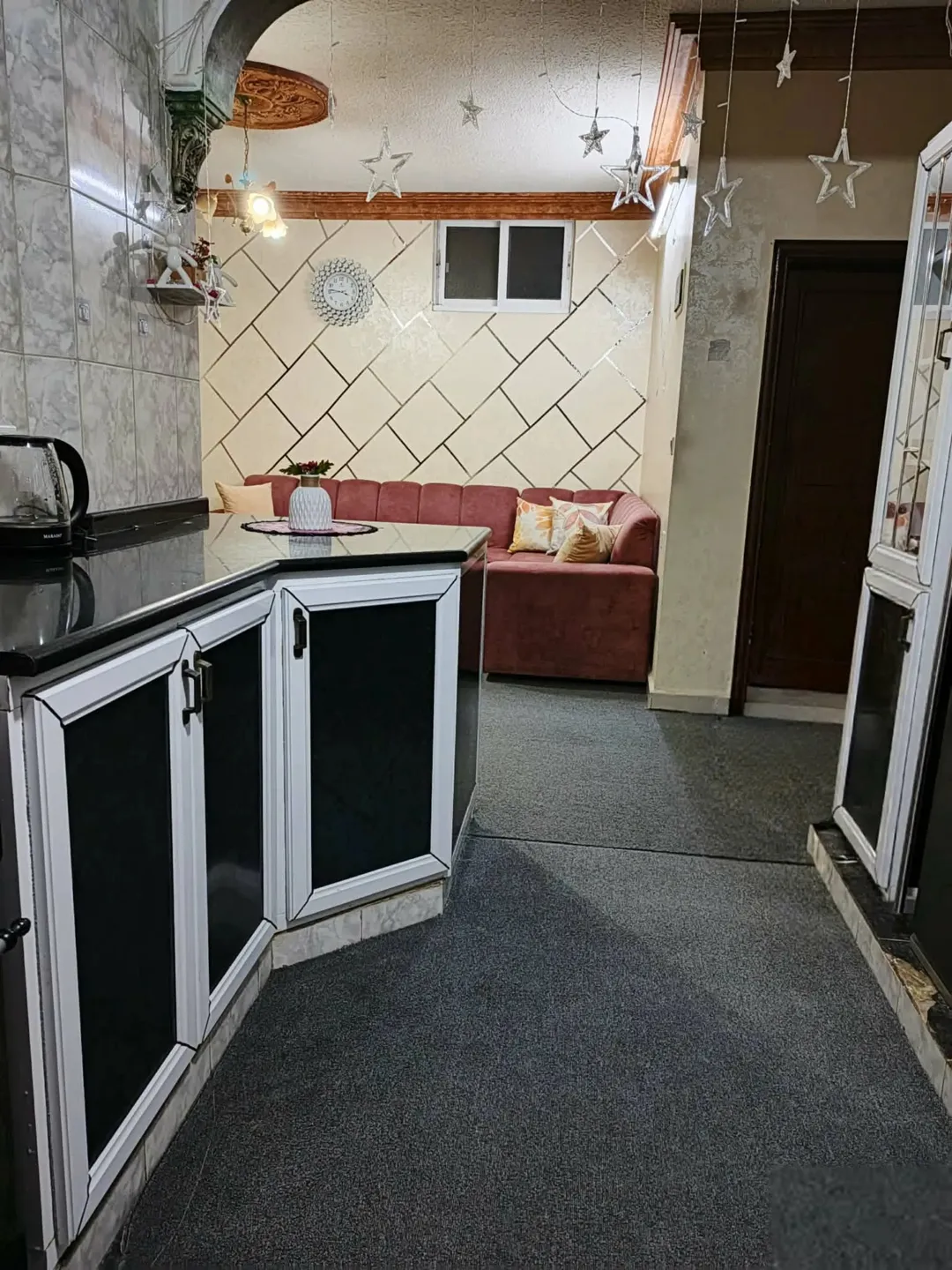 عمارة للبيع في جبل طارق – الزرقاء