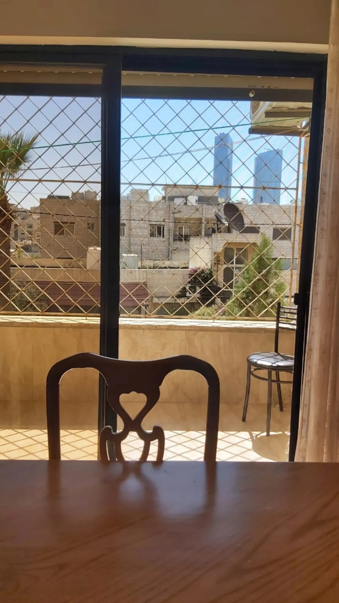 شقة مميزة ( ام السماق ) الدوار السابع طابق اول مفروشة