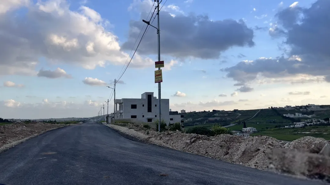 قطعة أرض استثنائية للبيع في ضاحية الجواد العربي
