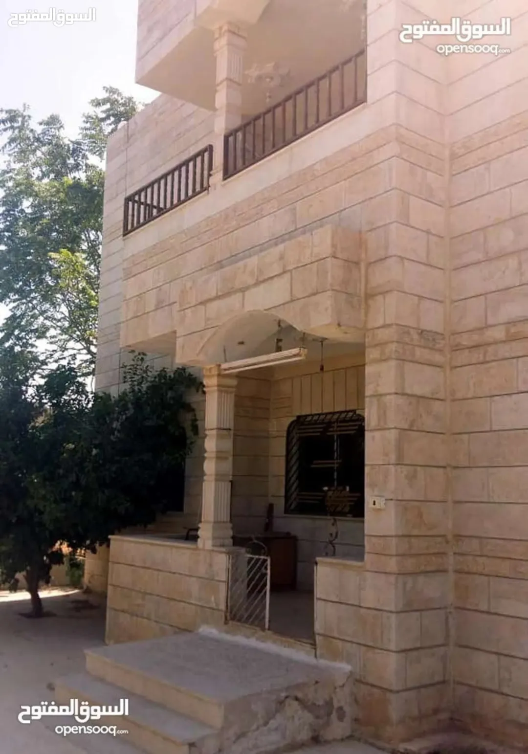 منزل مستقل طابقين للبيع في مادبا