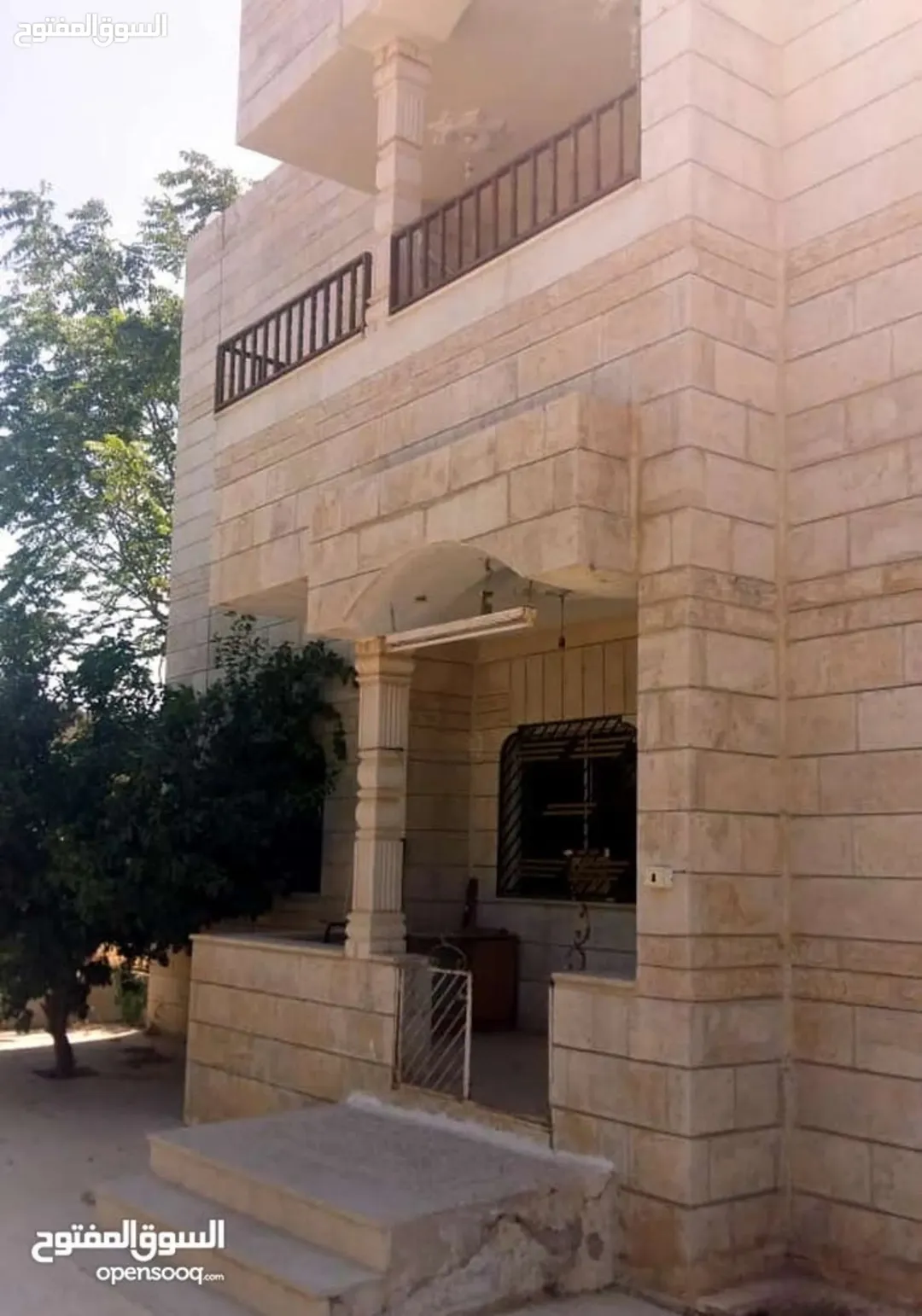 منزل مستقل طابقين للبيع في مادبا