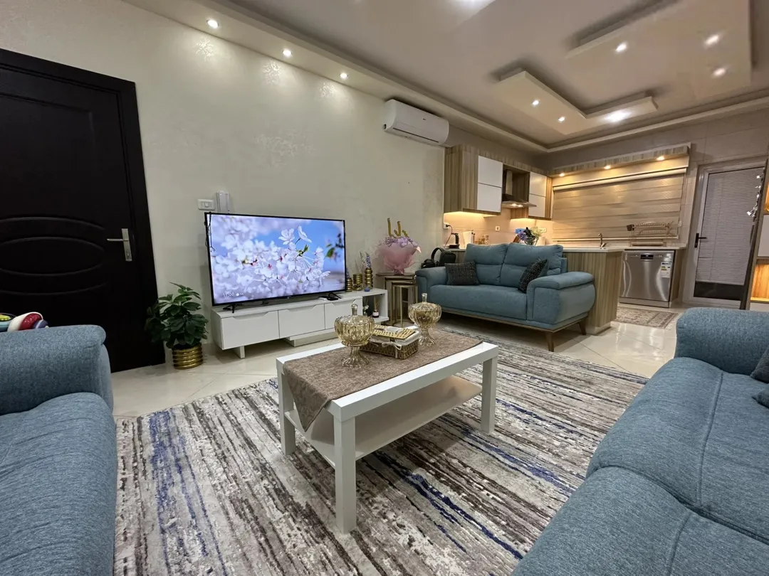 شقة فاخرة للبيع في الجبيهة بالقرب من جامع فريد الخليل