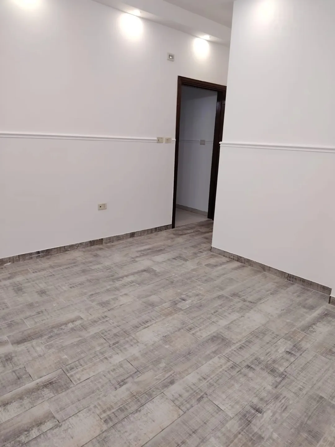 طريق المطار خلف المدارس العالميه مباشره