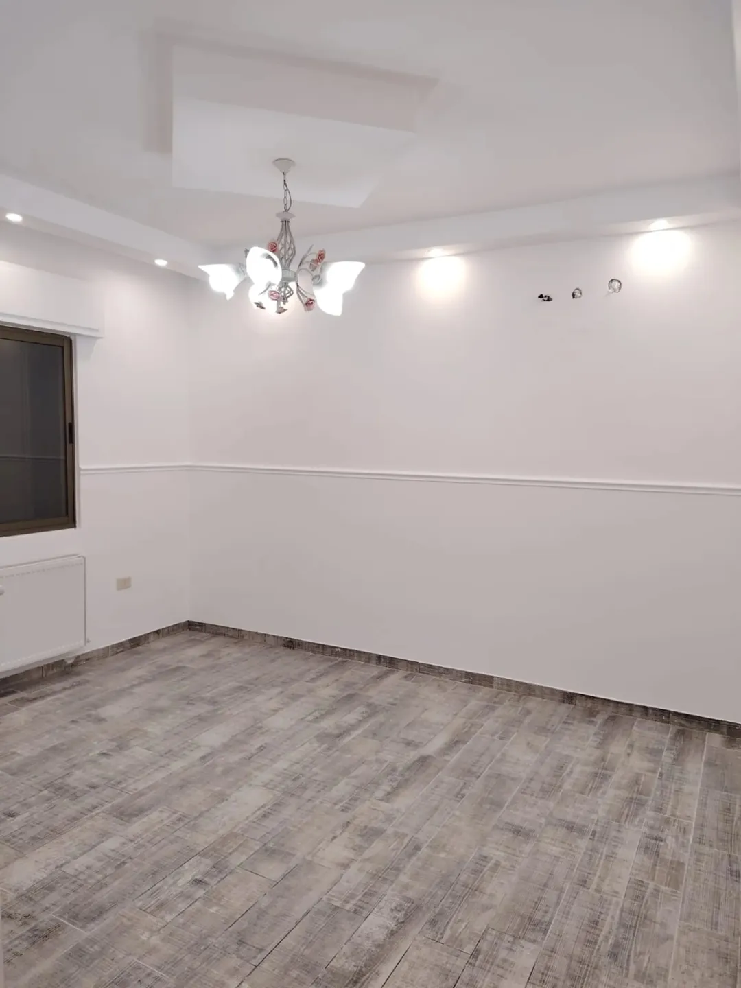 طريق المطار خلف المدارس العالميه مباشره