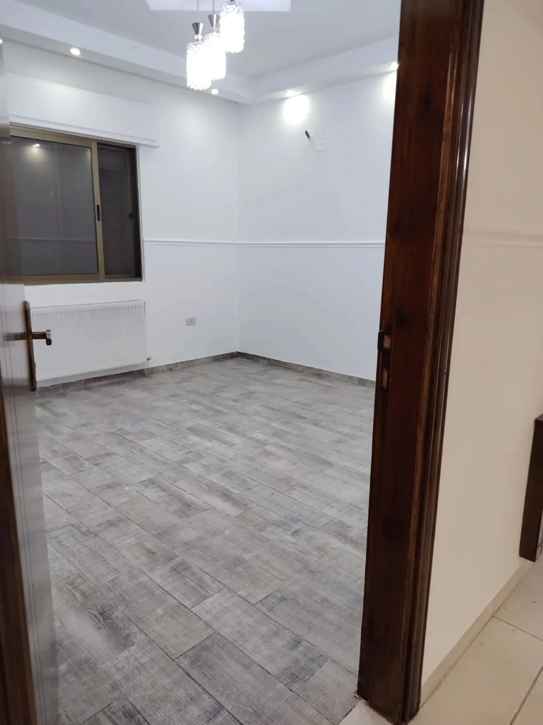 طريق المطار خلف المدارس العالميه مباشره