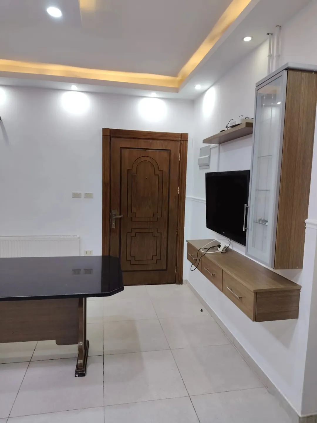 طريق المطار خلف المدارس العالميه مباشره