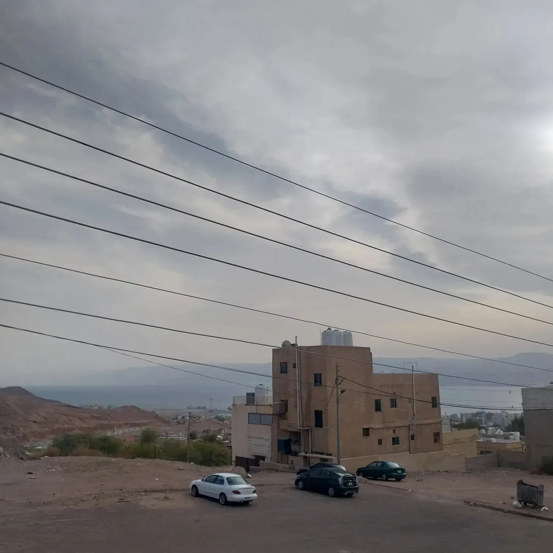 عمارة سكنية مميزة للبيع في منطقة الخزان