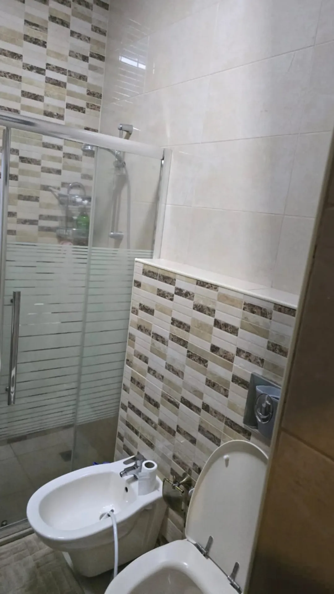 شقة فاخرة للبيع في دير غبار – حي السهل 168م تشطيب سوبر ديلوكس وجاهزة للسكن فورًا