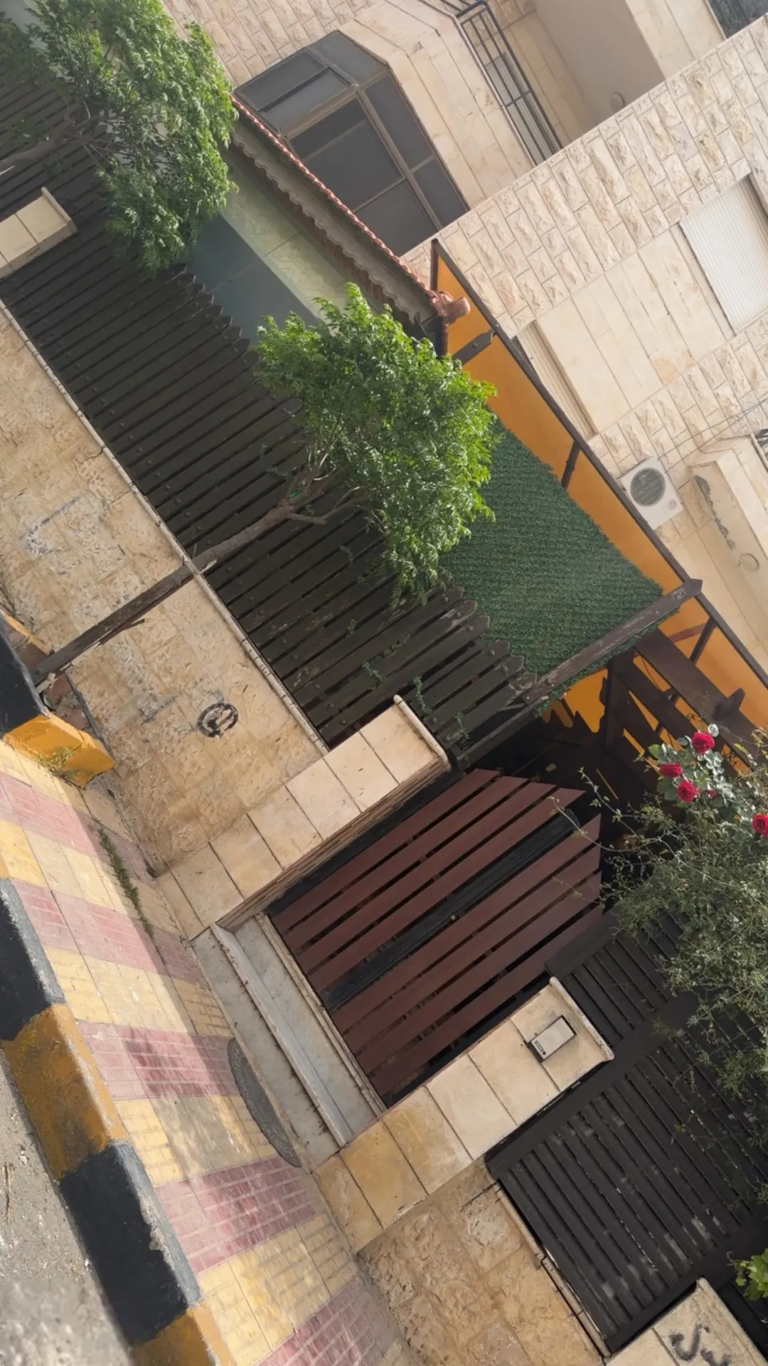 شقة أرضية للبيع في الجبيهة – عمان