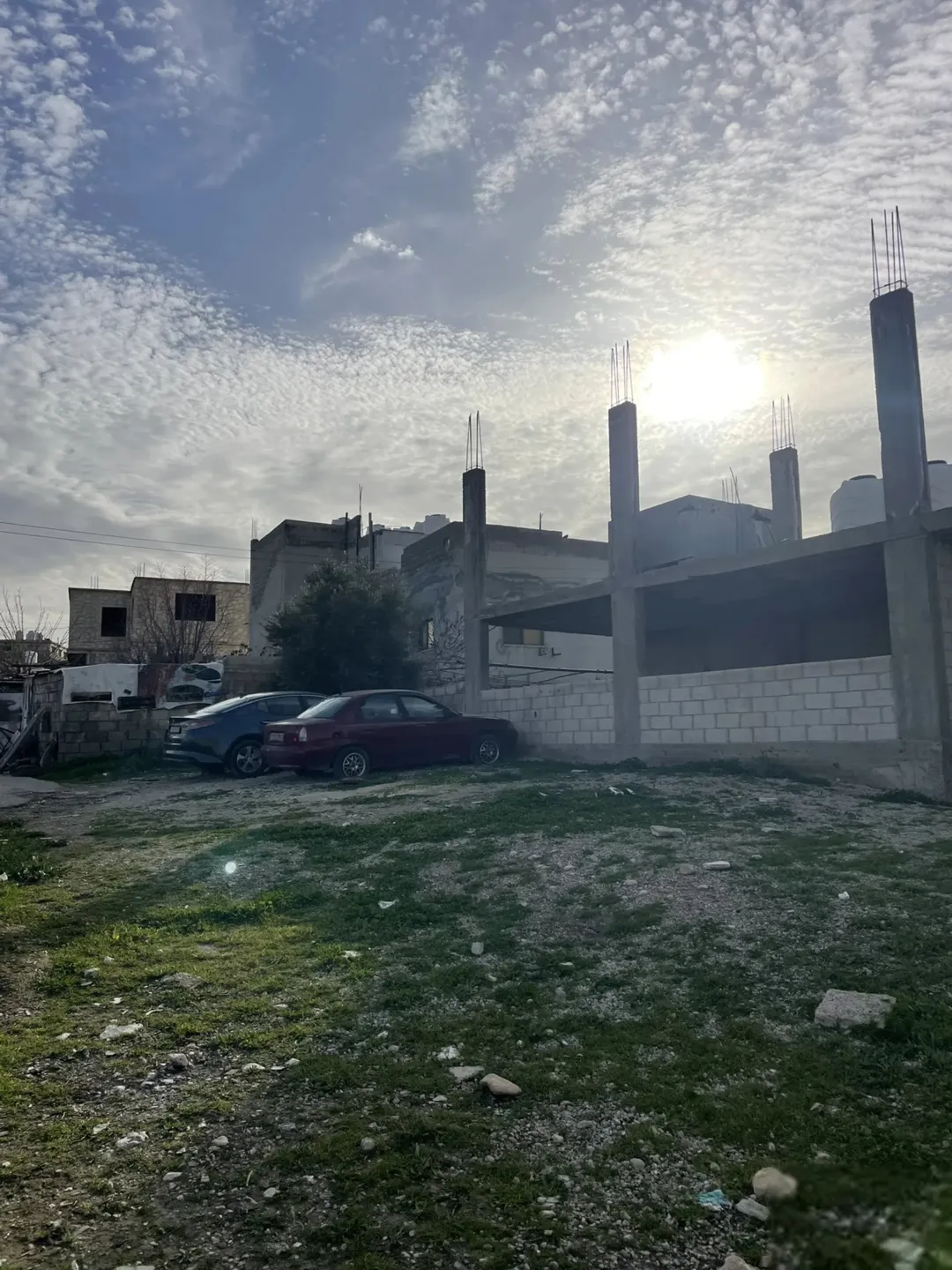 منزل للبيع مع أرض واسعة في دوقرة – الزرقاء
