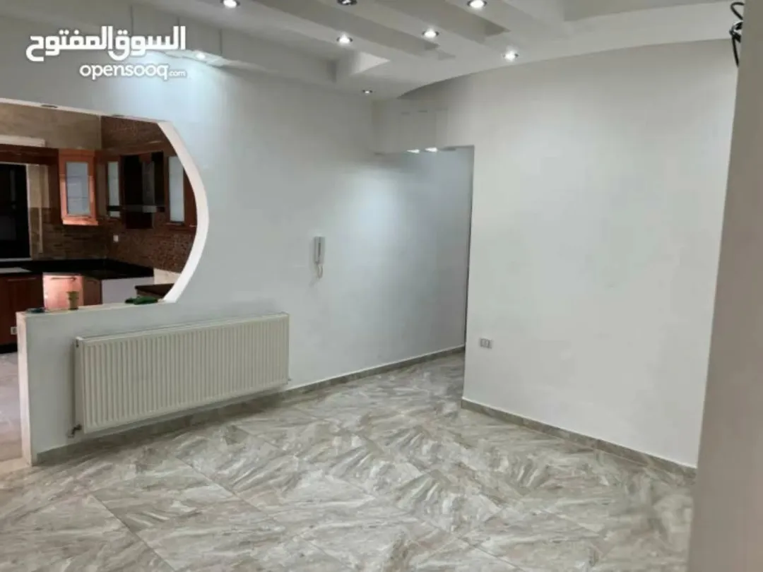 شقة للبيع في ناعور – عمان مساحة 150م بموقع مميز بالقرب من مدرسة الجاليات