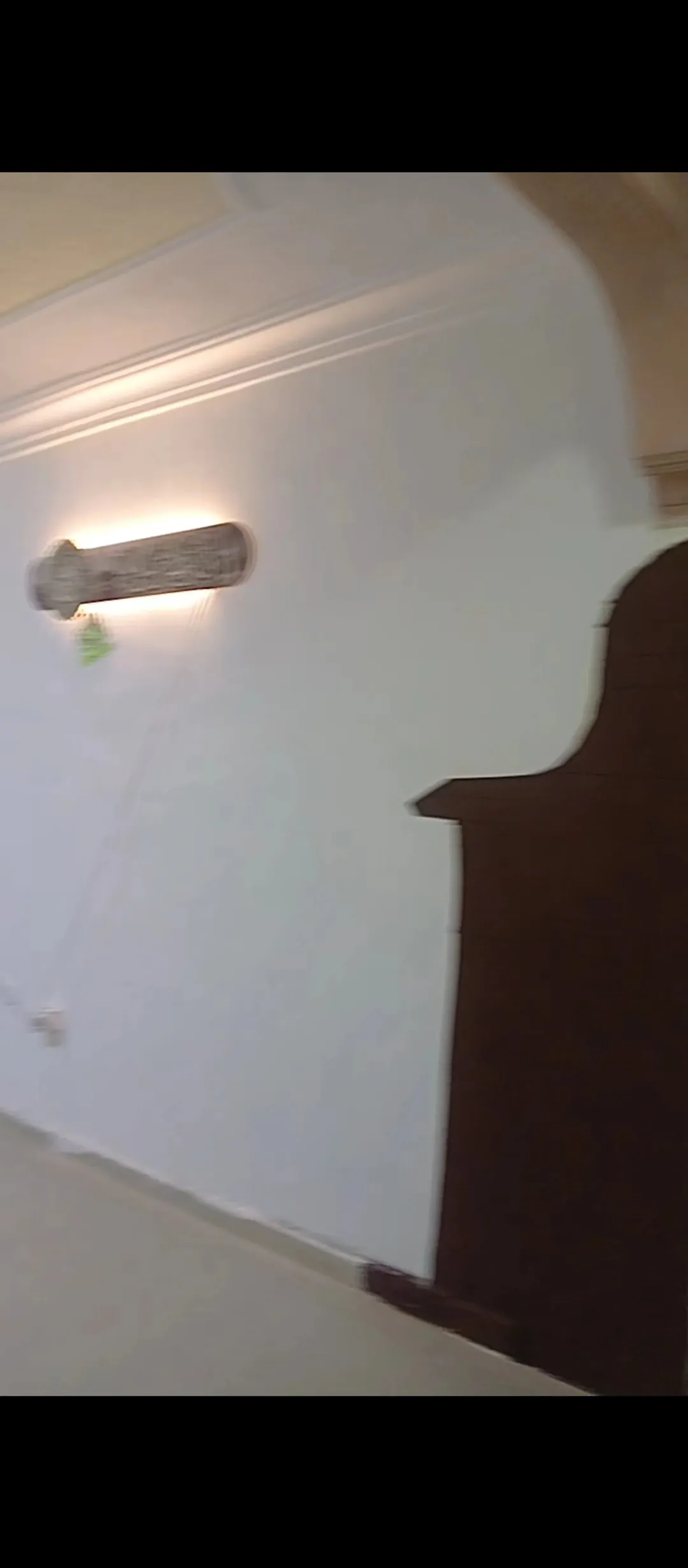 شقه للبيع بسعر مغري في اجمل مناطق في ضاحيه الاقصى بجانب جميع الخدمات 53000 .