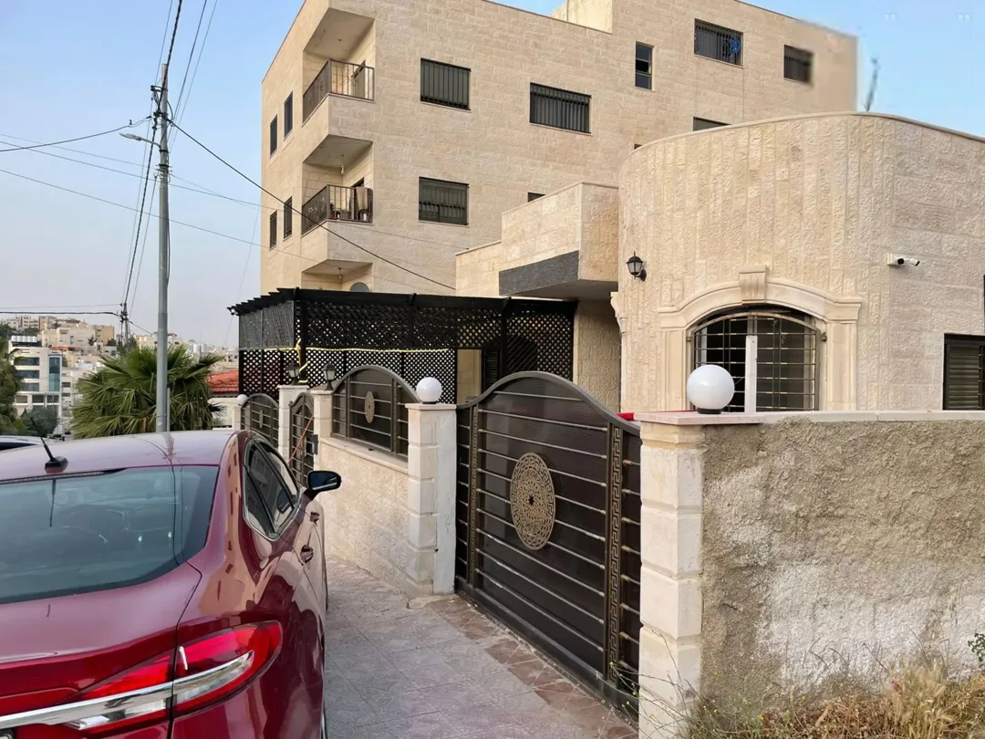 منزل مستقل للبيع في البنيات – عمان