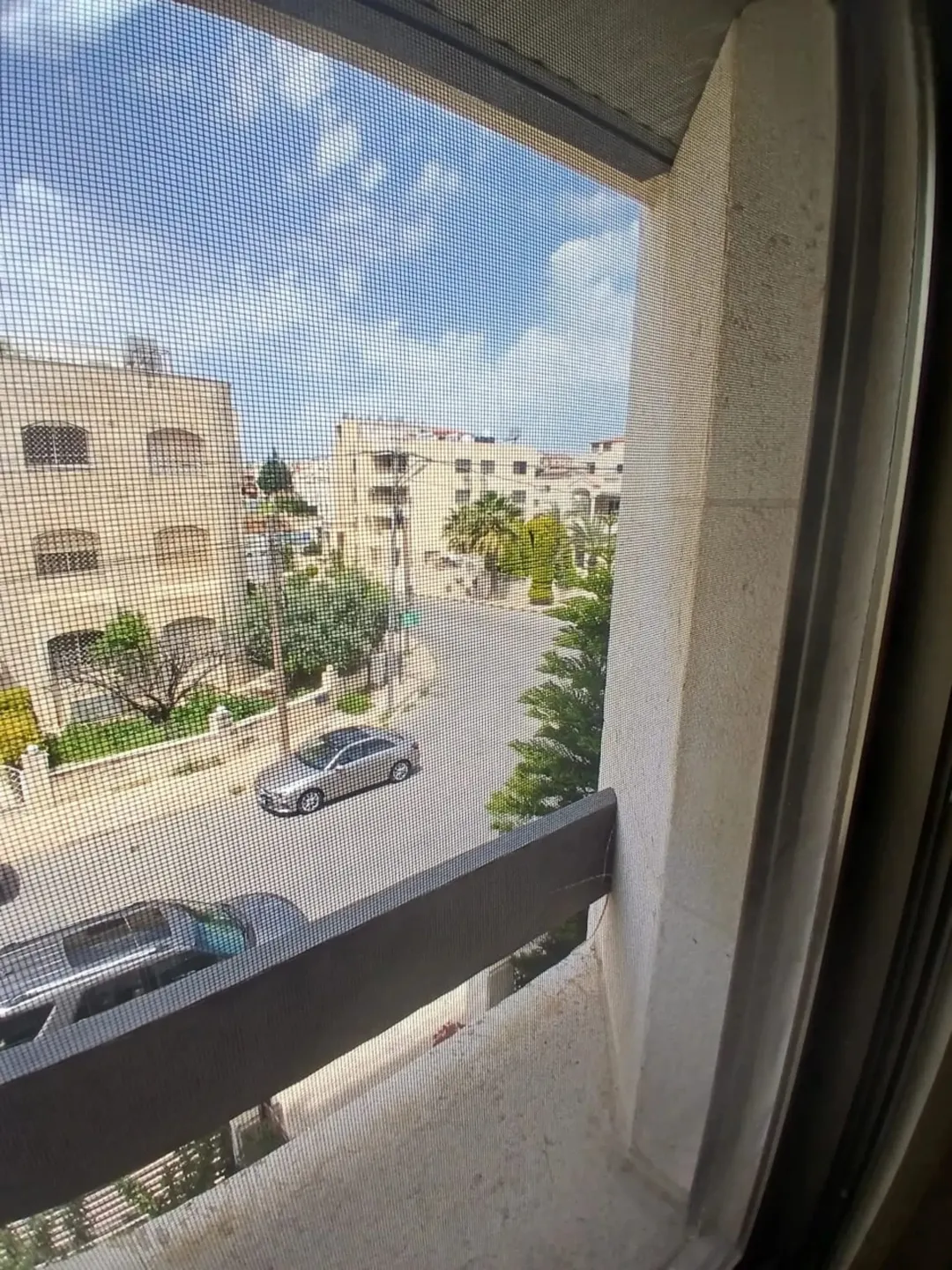 شقة فاخرة للبيع في خلدا بالقرب من سيتي مول العوجانية