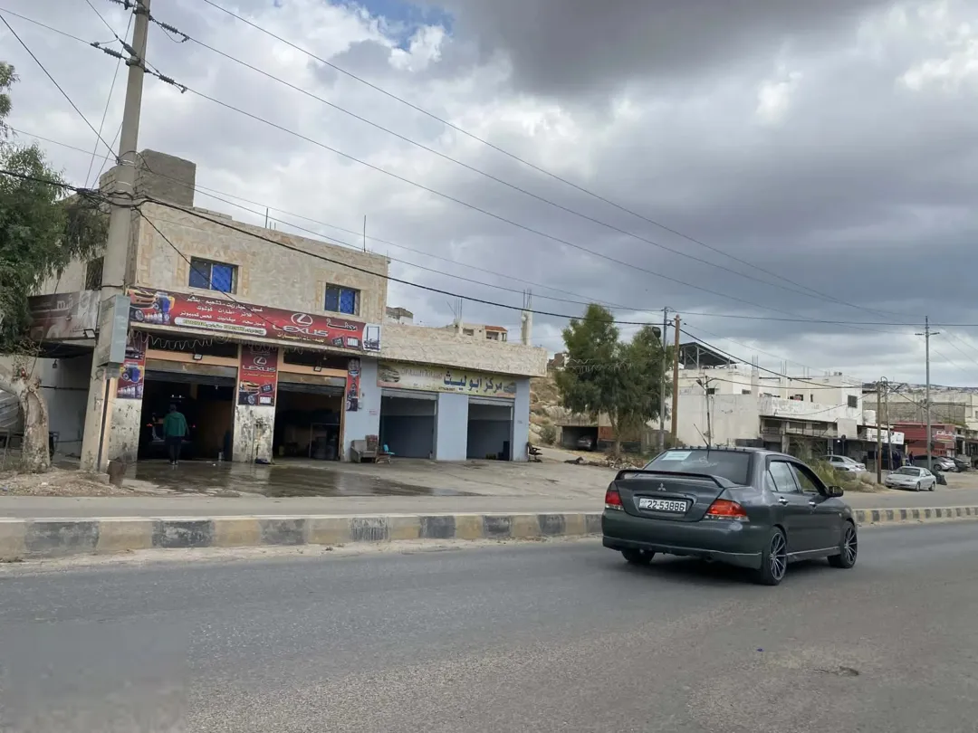 أراضٍ مميزة للبيع