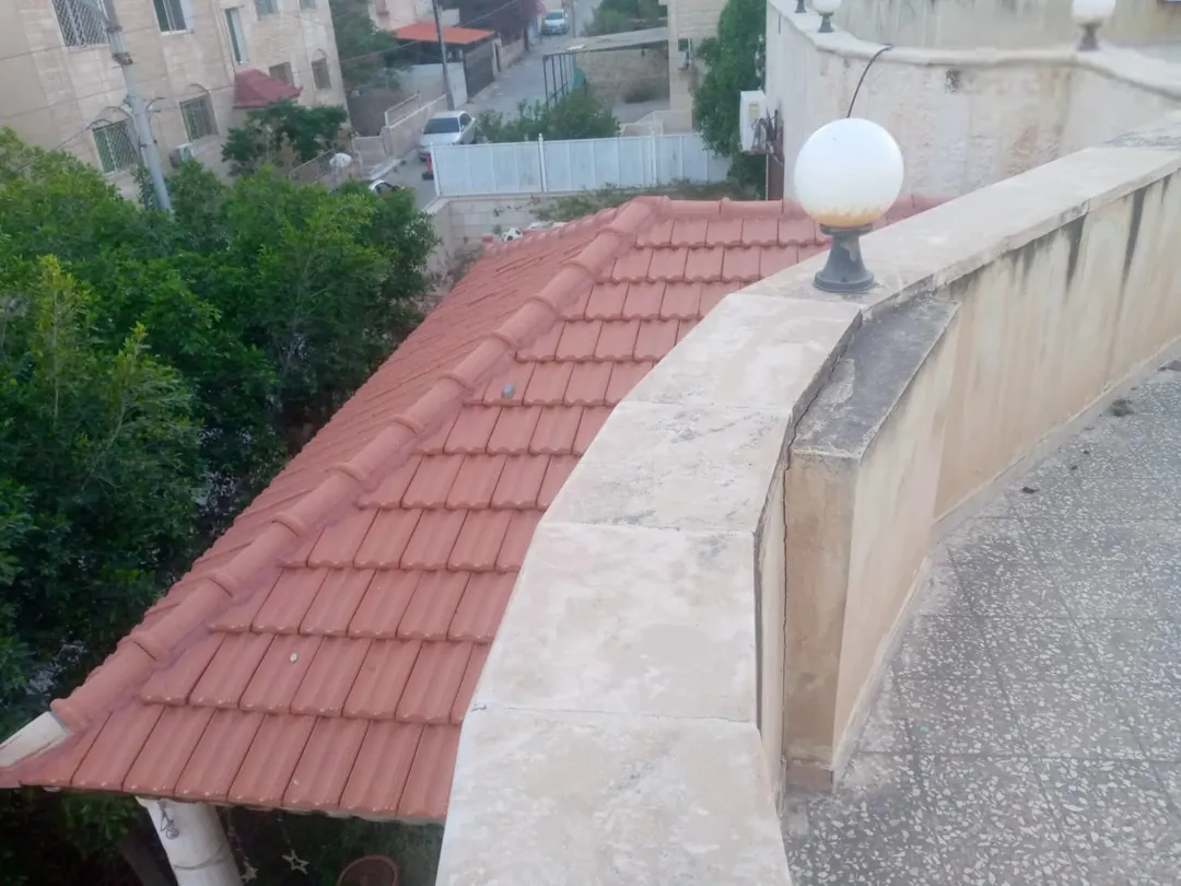 سطح 260م للبيع مع فرصة استثمار 3 طوابق وروف – جاهز للبناء – الزرقاء الجديدة