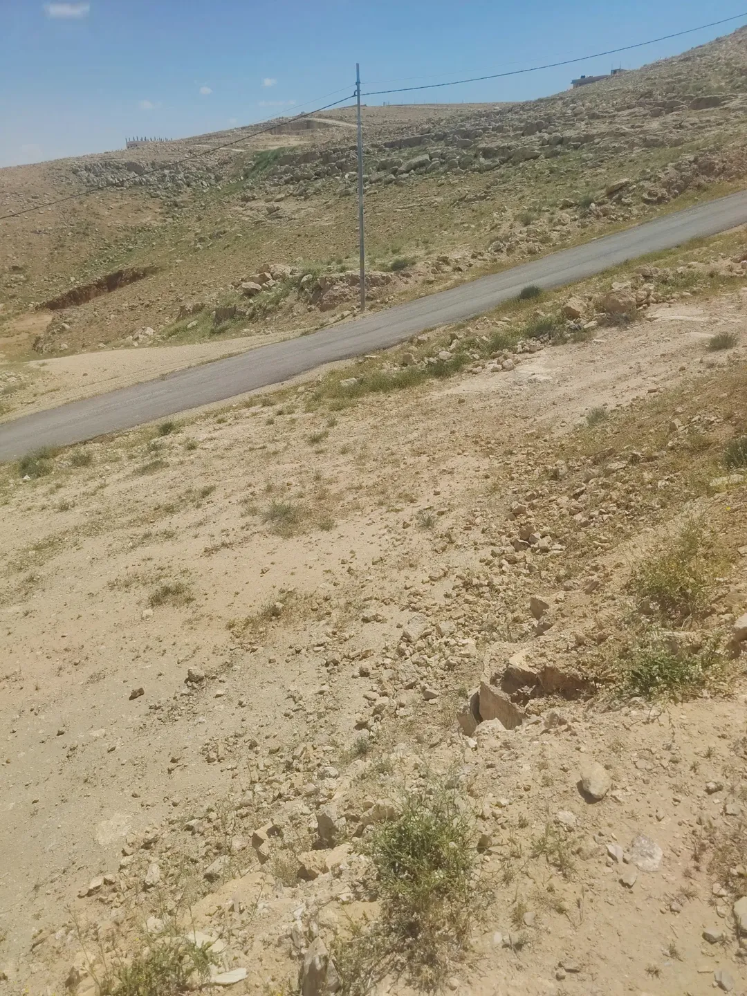 ارض في وادي العش