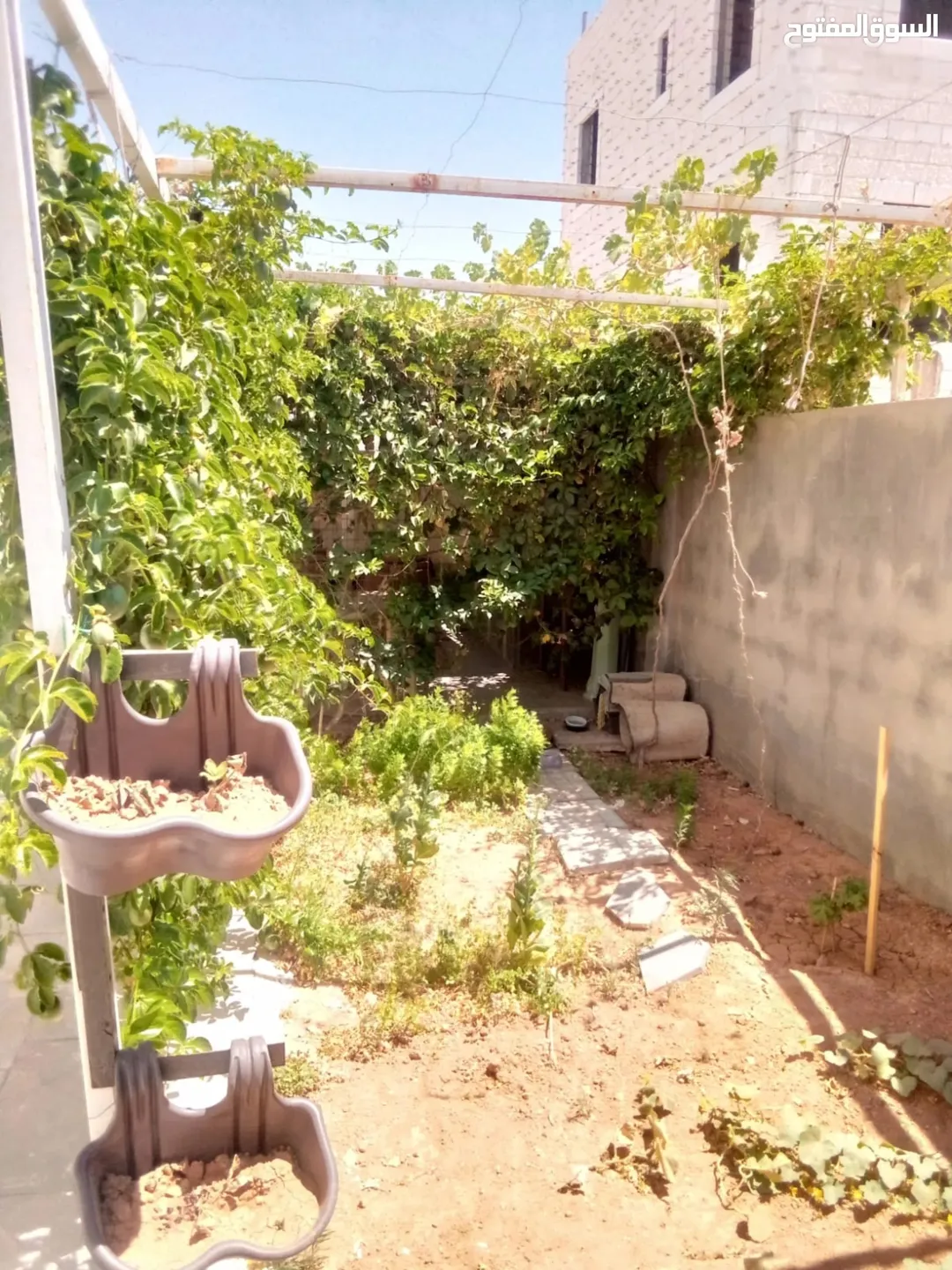 فيلا فاخرة في العبدلية مساحات واسعة وكراج متعدد السيارات