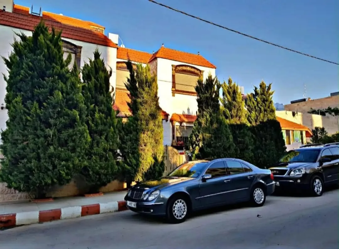 فيلا فاخرة للبيع في طبربور عمان
