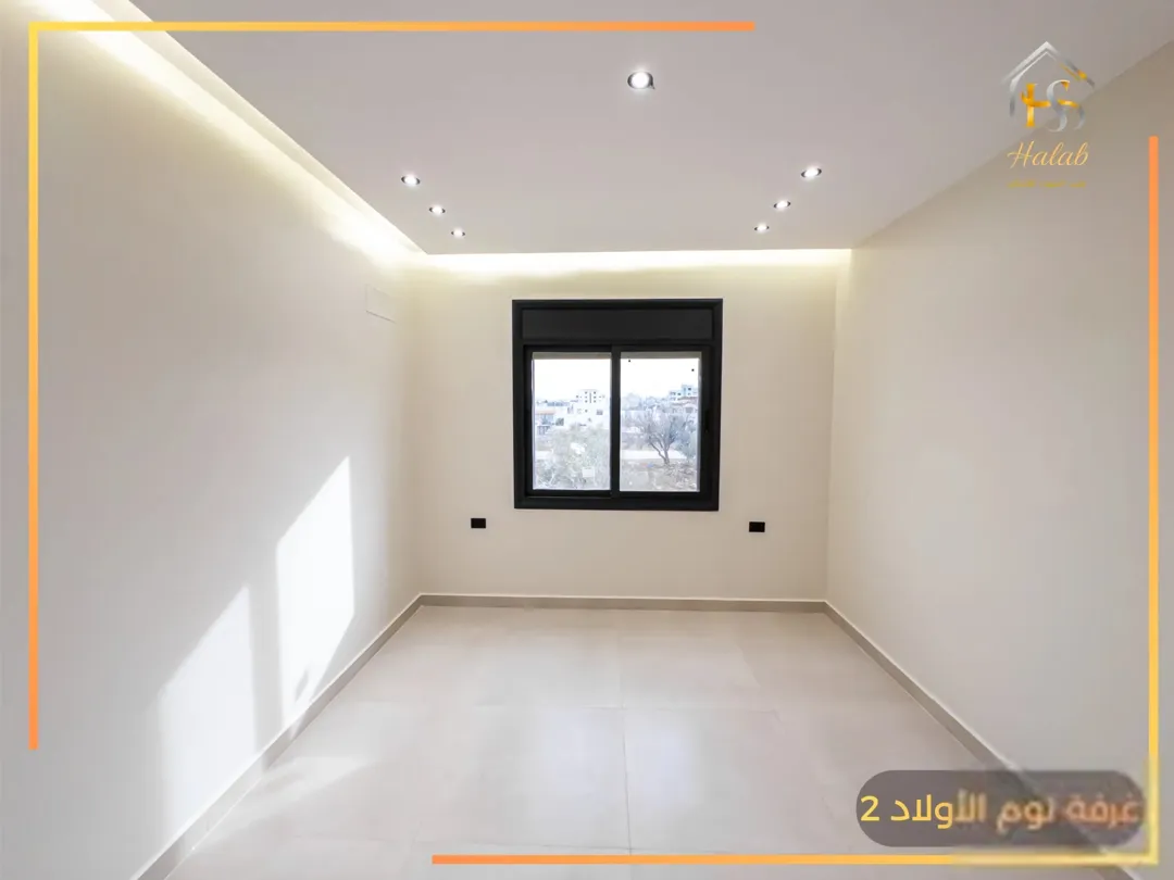 شقق للبيع طابق أول فني المساحة 162 متر شرقي شمالي دوار الكساسبة
