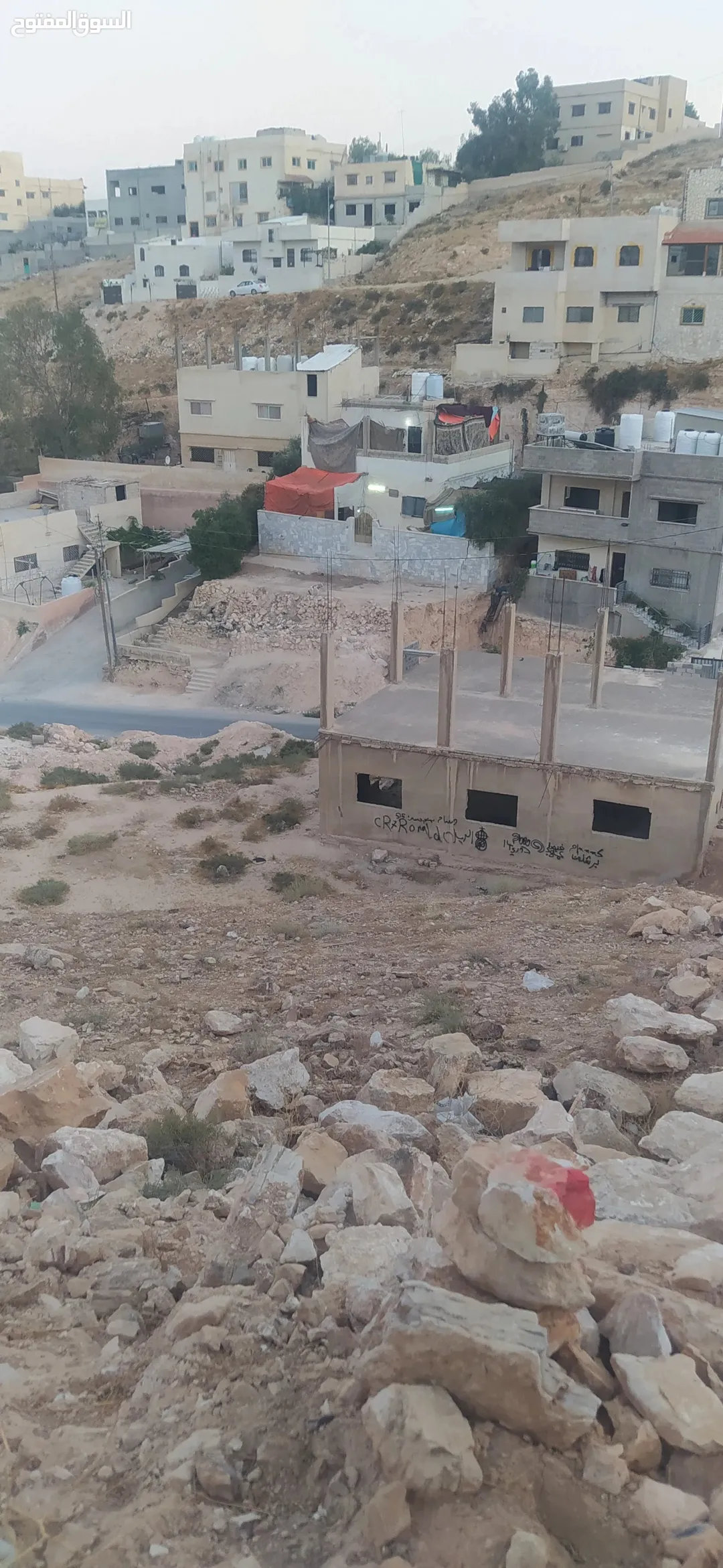 أرض سكنية مميزة للبيع في الزواهرة