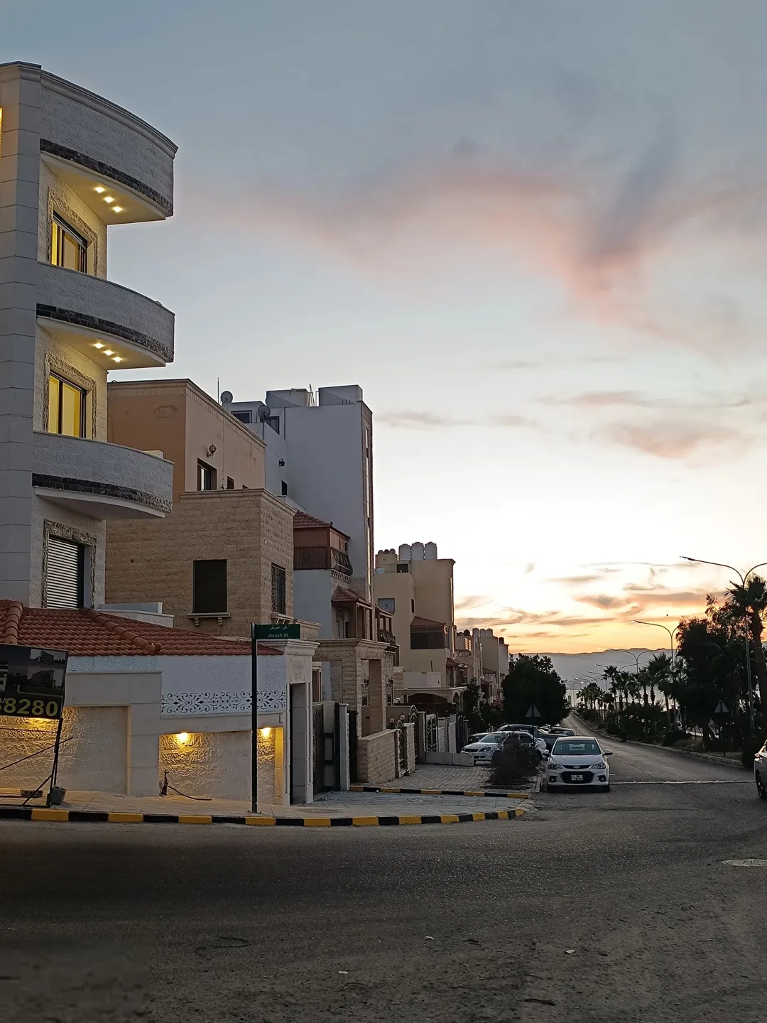 شقة طابق كامل للبيع في العقبة – السكنية التاسعة بإطلالة بحرية مميزة