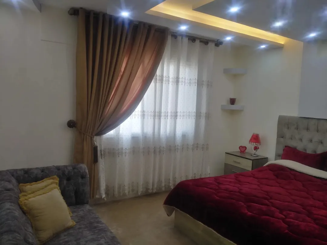 شقة فاخرة للبيع في ضاحية الأمير حسن 120 متر