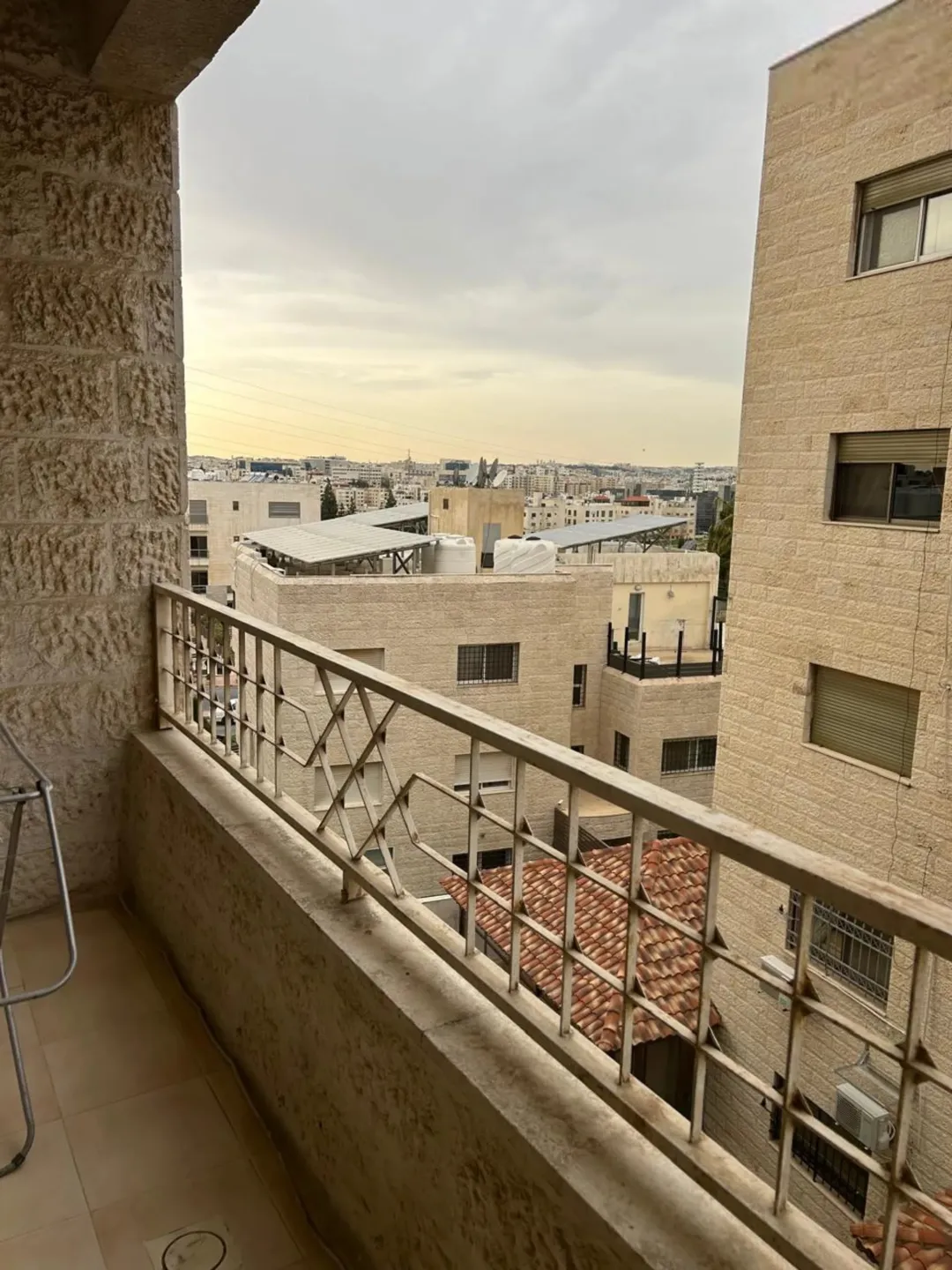 شقة مفروشة للإيجار في دير الغبار بموقع استراتيجي