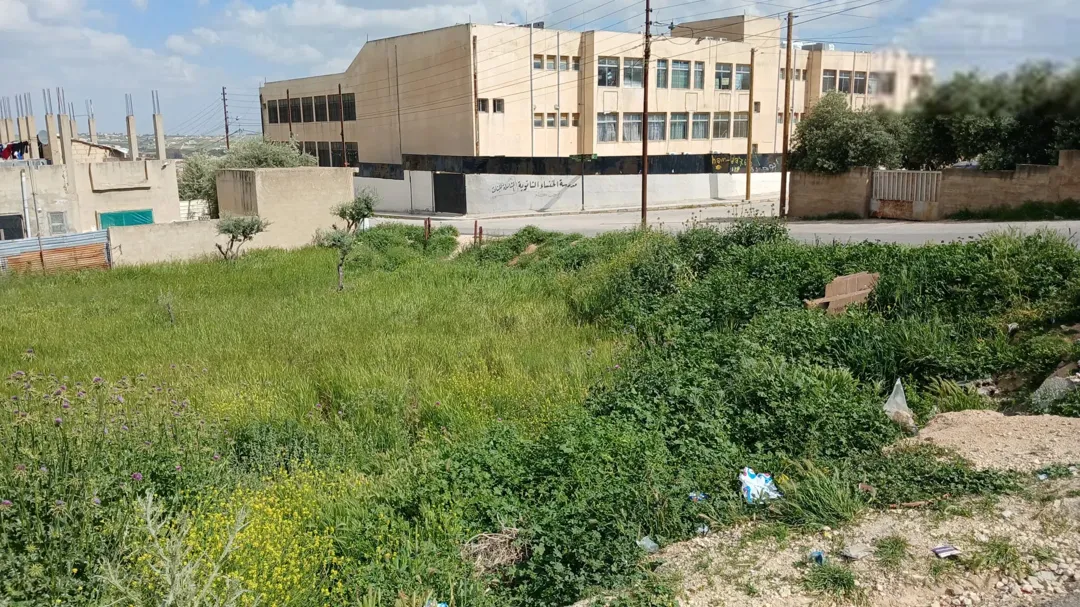 فرصة استثمارية مميزة: أرض تجارية في قلب مادبا