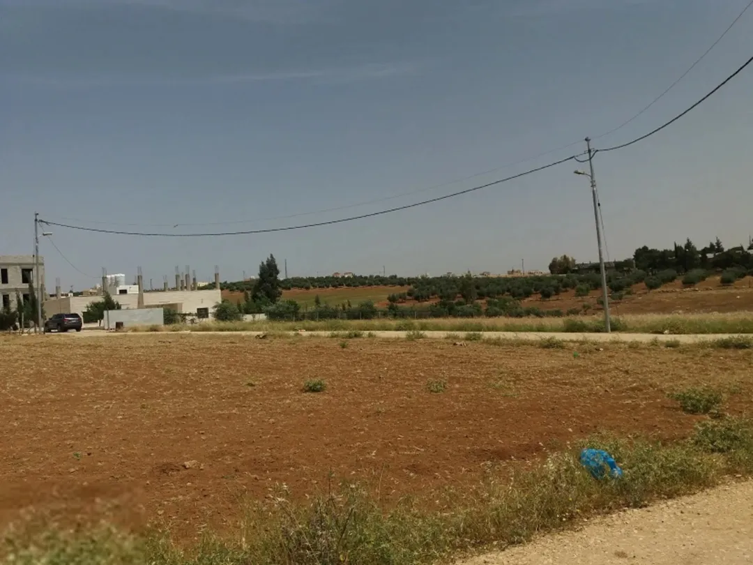 أرض زراعية للبيع في مادبا بالقرب من الجامعة الأمريكية