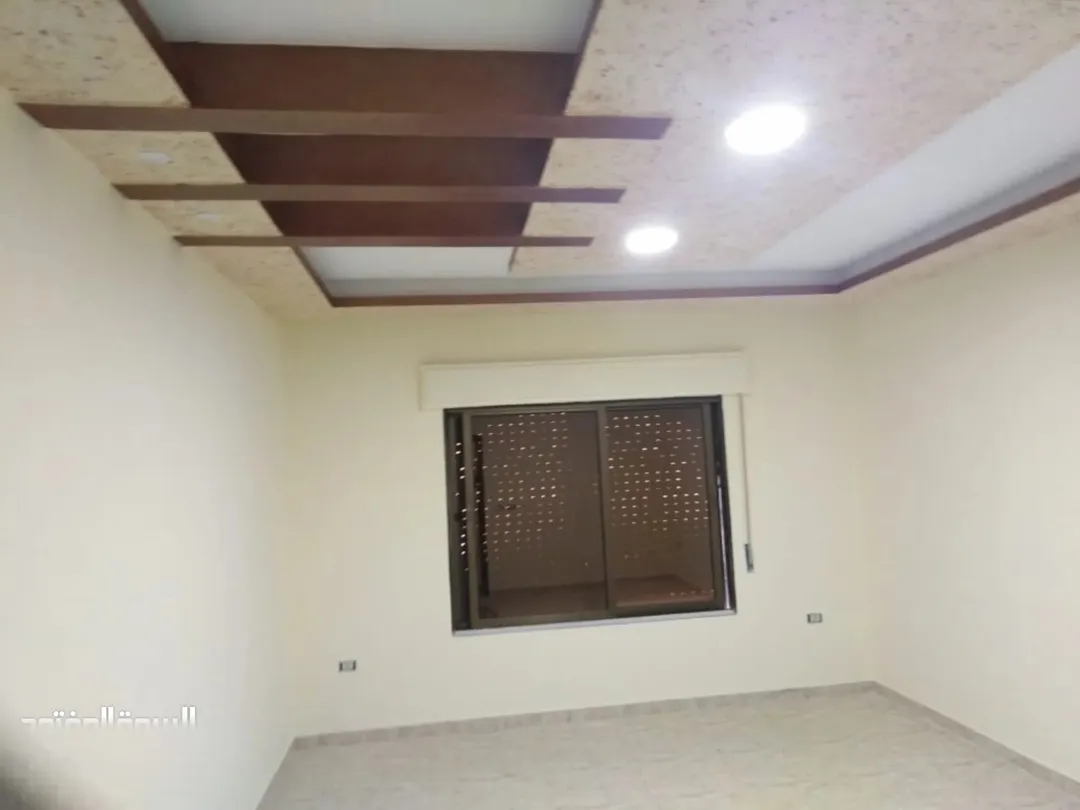بيت مستقل اربع شقق للبيع
