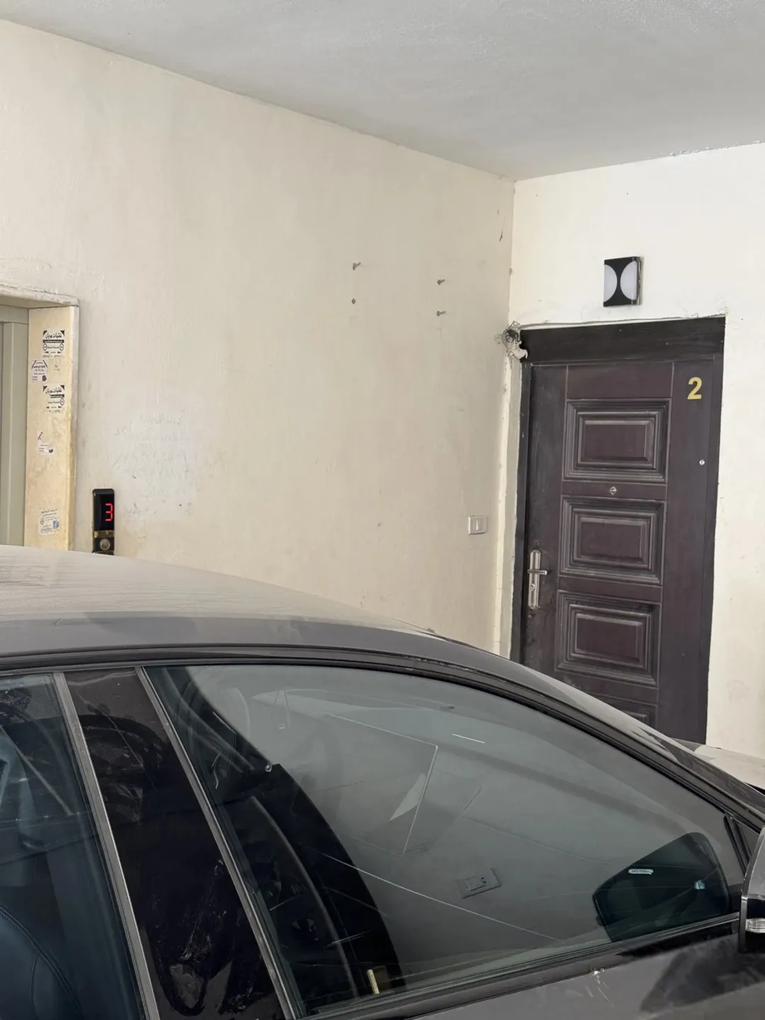 شقة للبيع في منطقة خلف بن العميد شارع البتراء