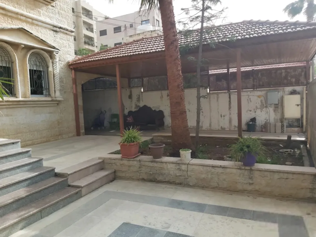 فيلا فاخرة للبيع في جاوا – عمان