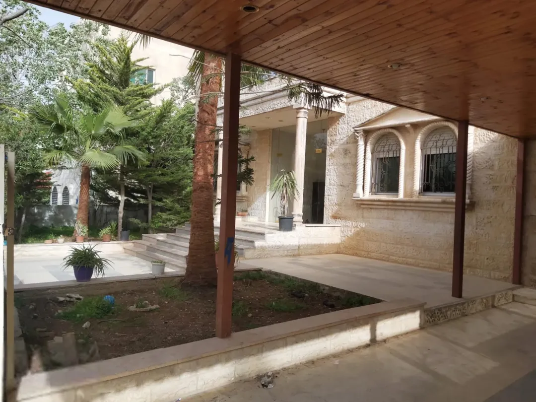 فيلا فاخرة للبيع في جاوا – عمان