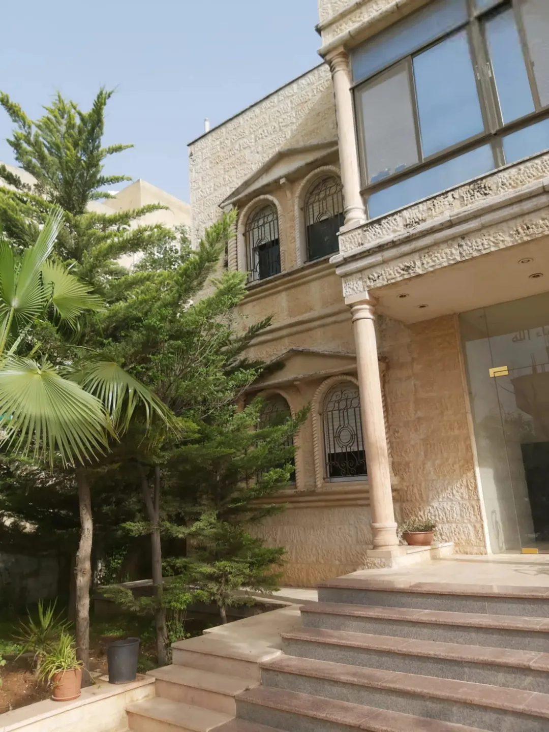 فيلا فاخرة للبيع في جاوا – عمان
