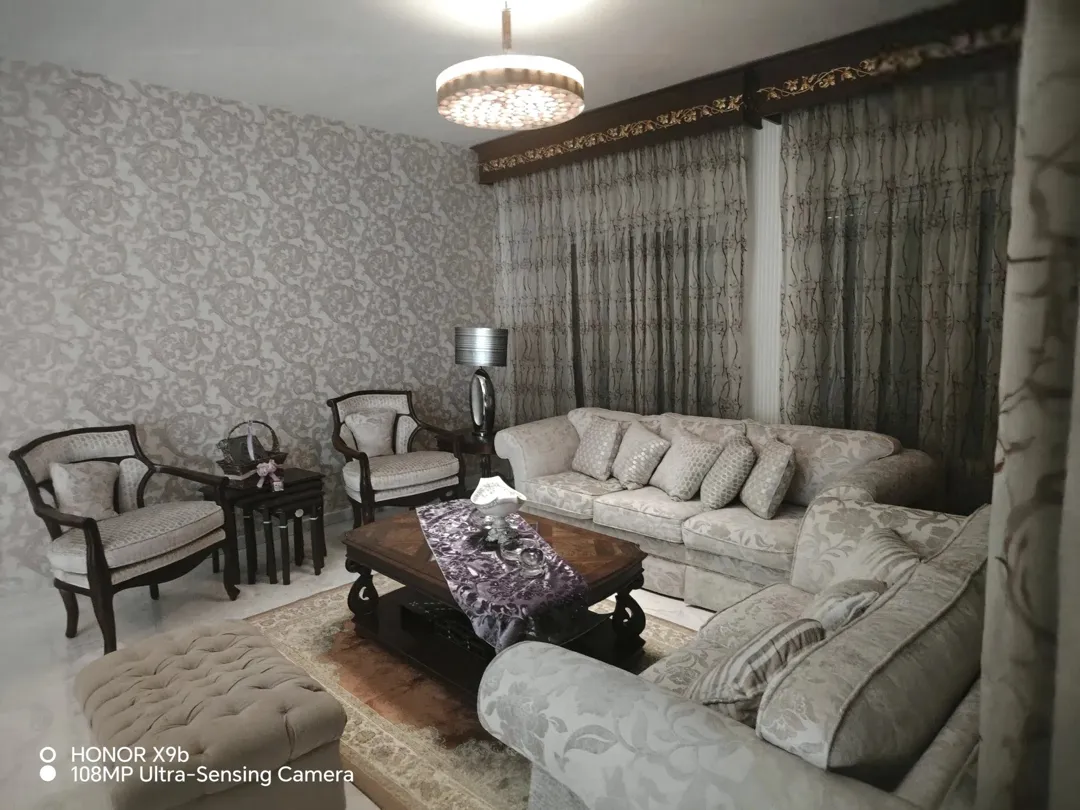 شقة فخمة مفروشة عائلية للايجار | ID 915254