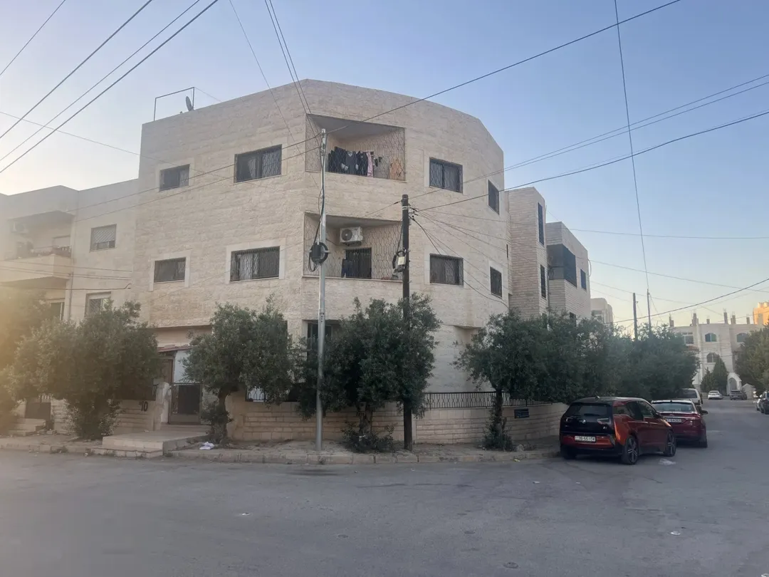 عمارتين سكنيات للبيع في إربد – إسكان الأطباء