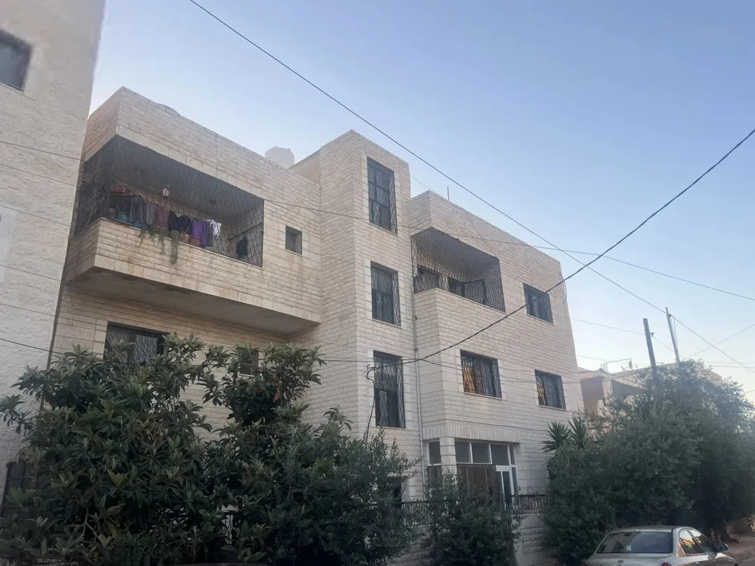 عمارتين سكنيات للبيع في إربد – إسكان الأطباء
