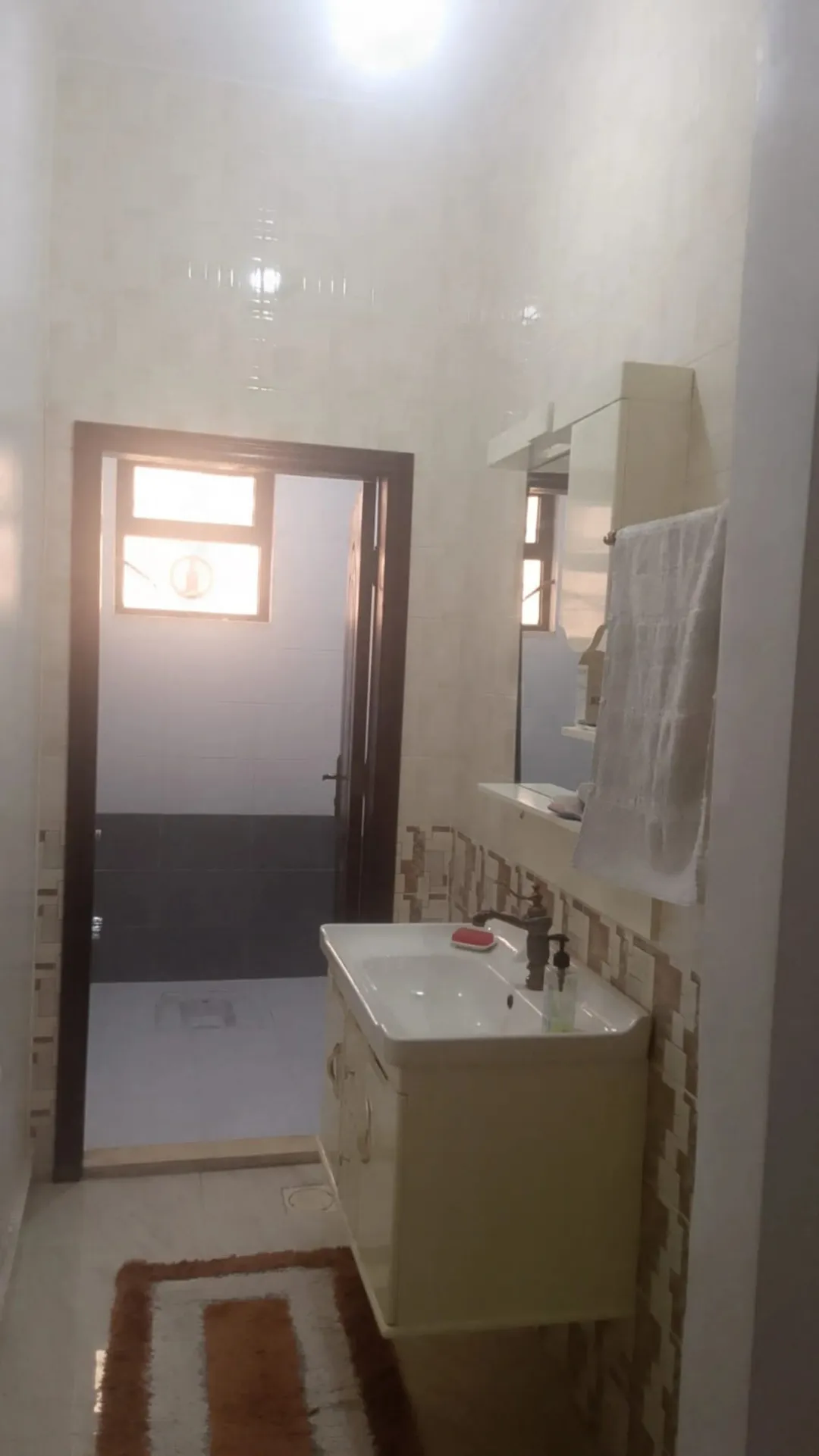 بيت مستقل فاخر للبيع في كوشان بالكونات