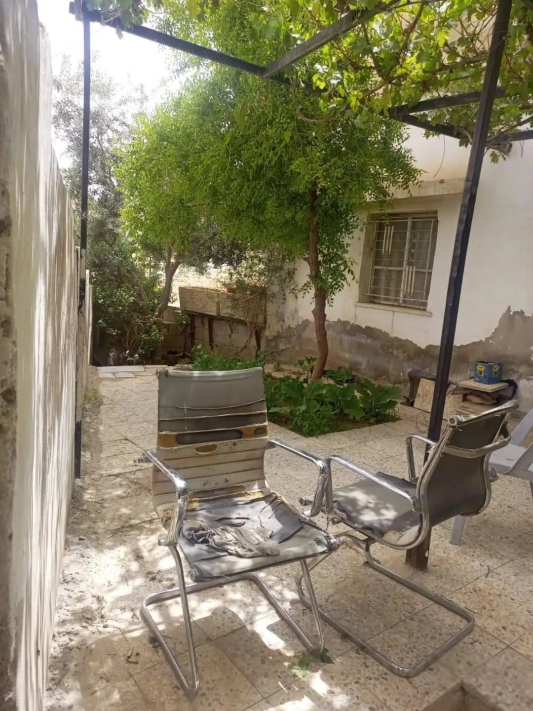 عمارتان للبيع في الزرقاء جبل الأمير حمزة