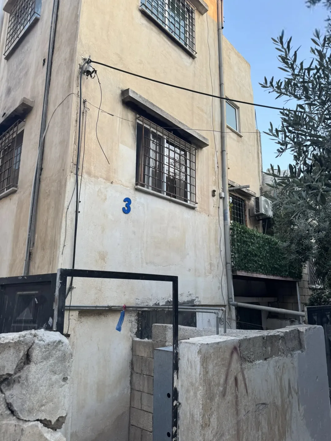 عمارة سكنية للبيع في أم نوارة – عمان