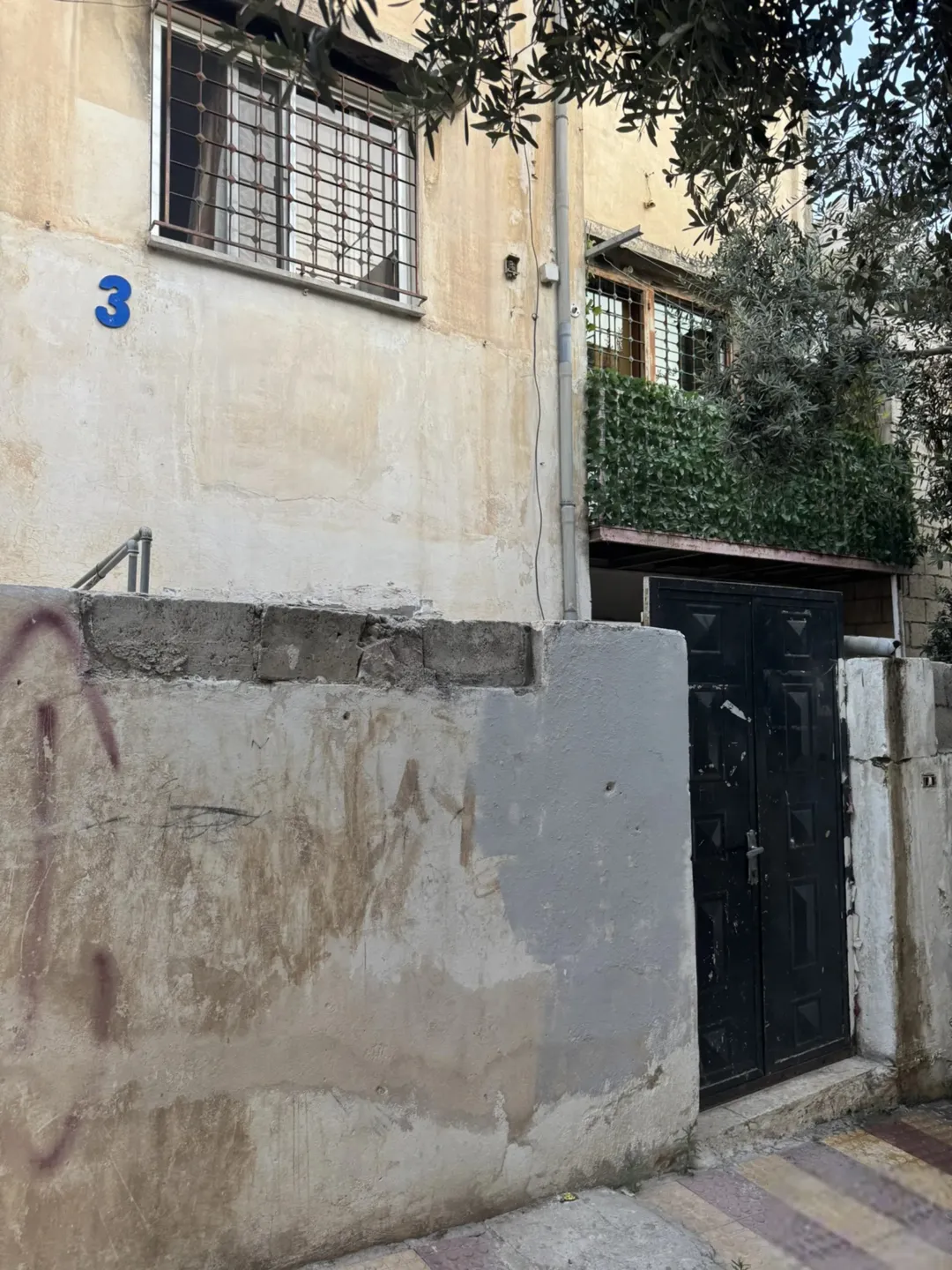 عمارة سكنية للبيع في أم نوارة – عمان