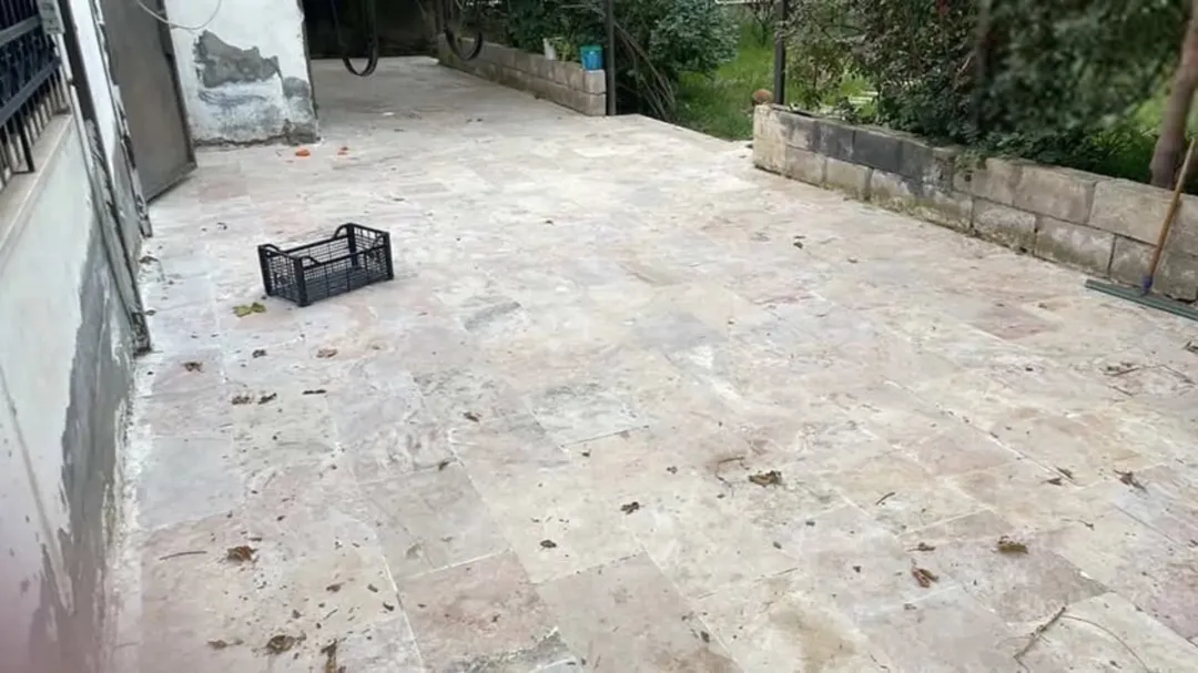 فيلا فاخرة للبيع في ضاحية الأمير حسن مباشرةً