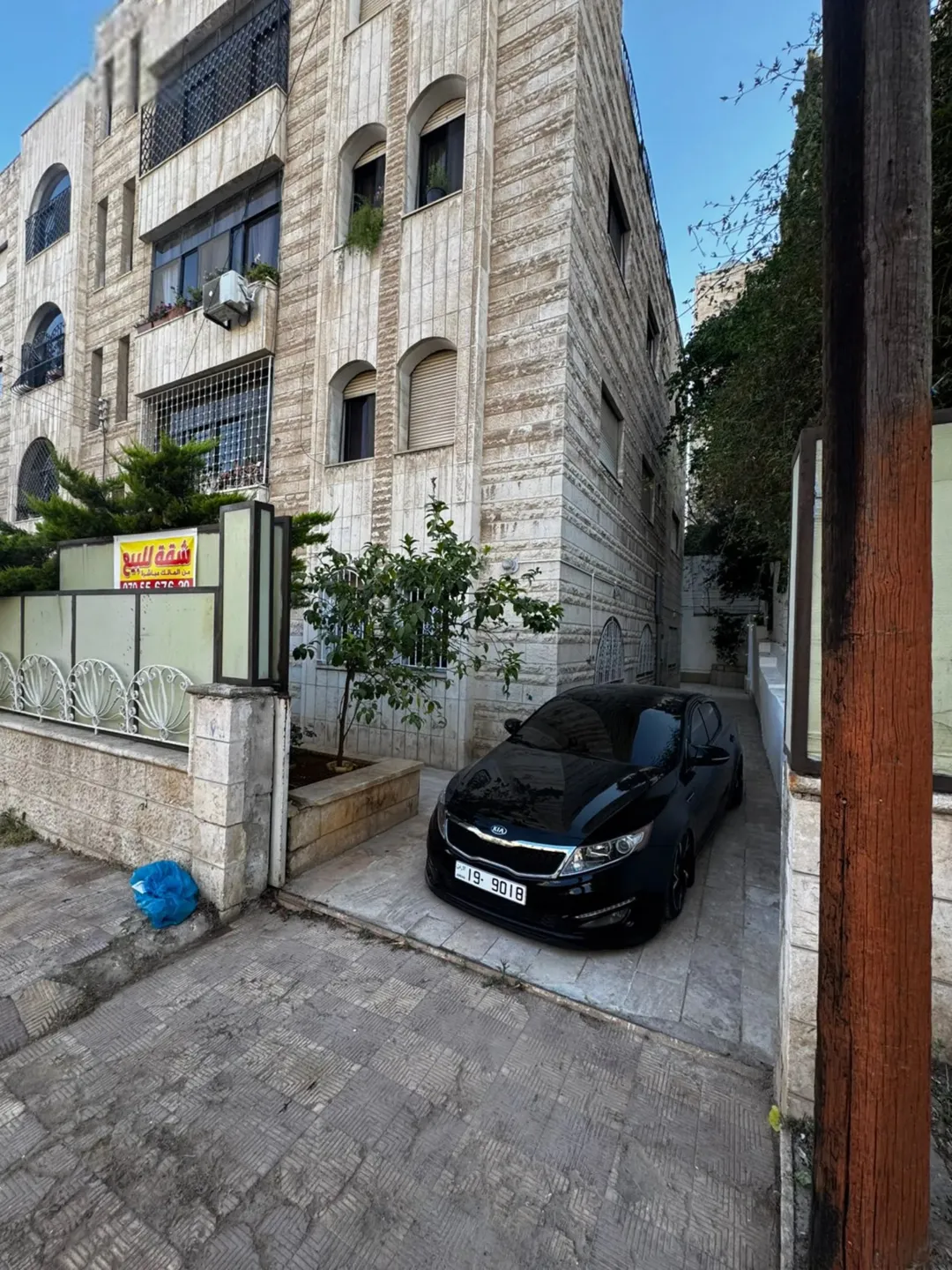 شقة أرضية مميزة للبيع في جبل الحسين