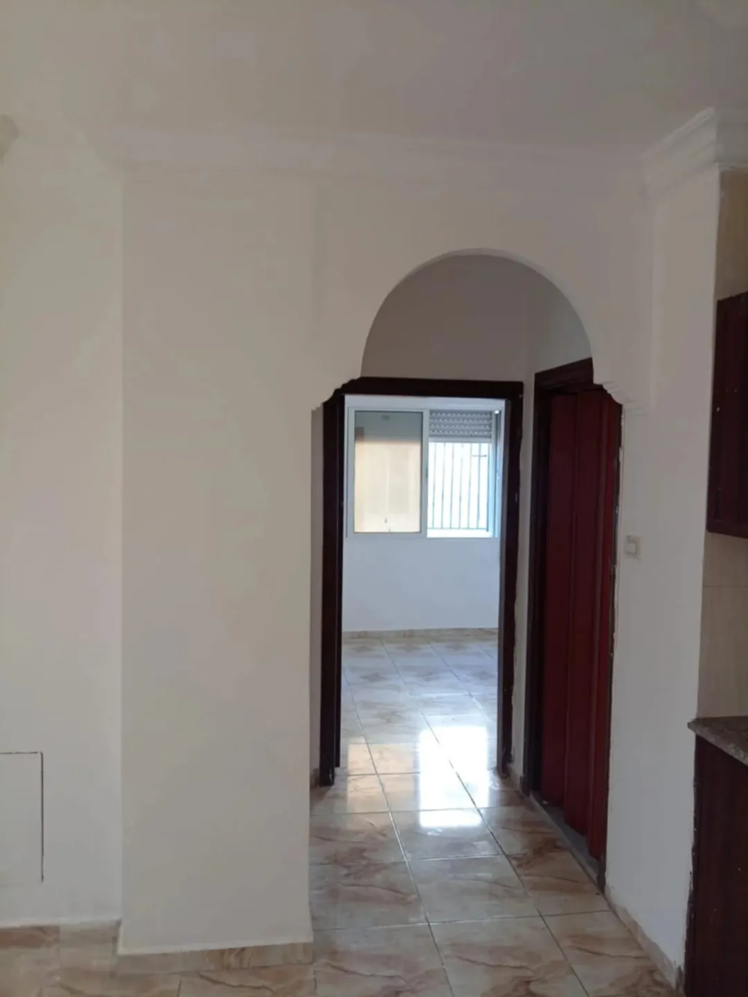 شقة استثمارية للبيع في إربد – شارع الجامعة